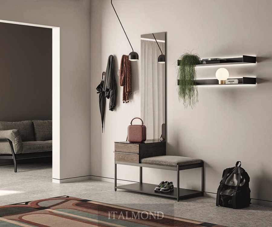 Современная прихожая с зеркалом и вешалками