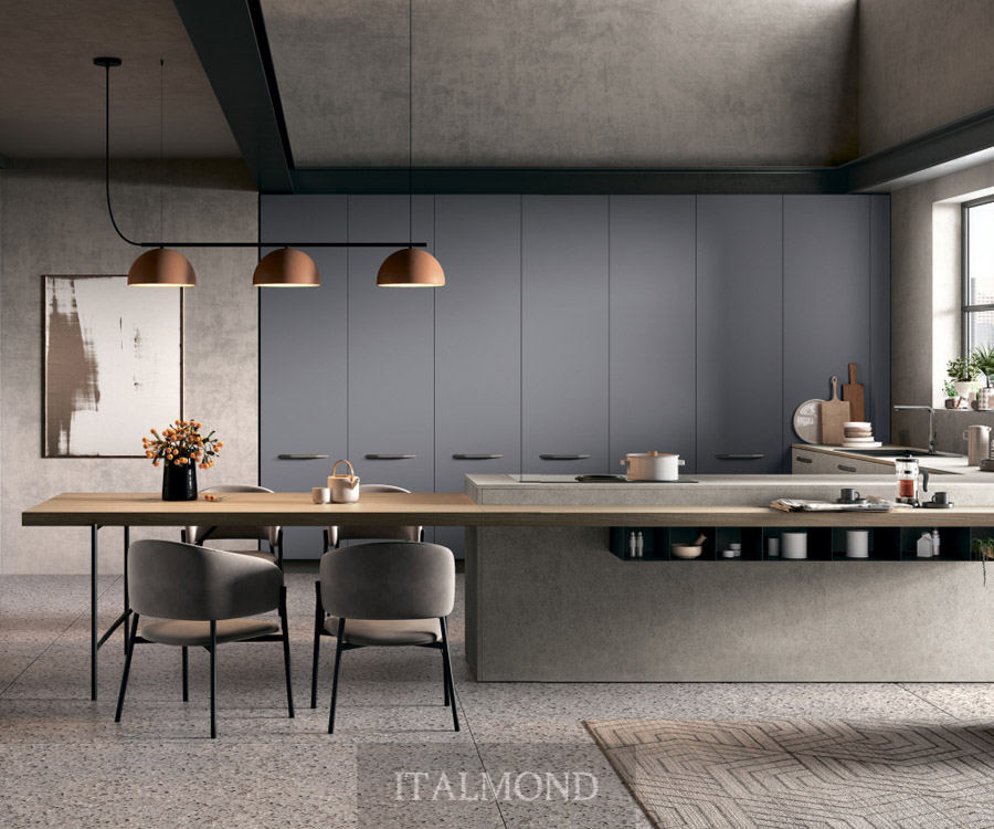 Просторная кухня с голубым гарнитуром