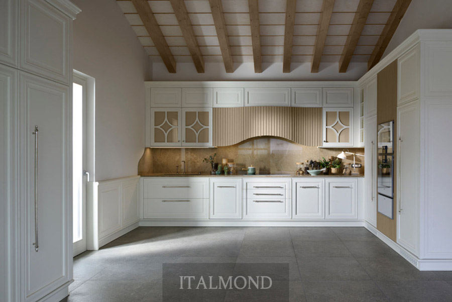 Лаконичная кухня с элементами дерева в интерьере