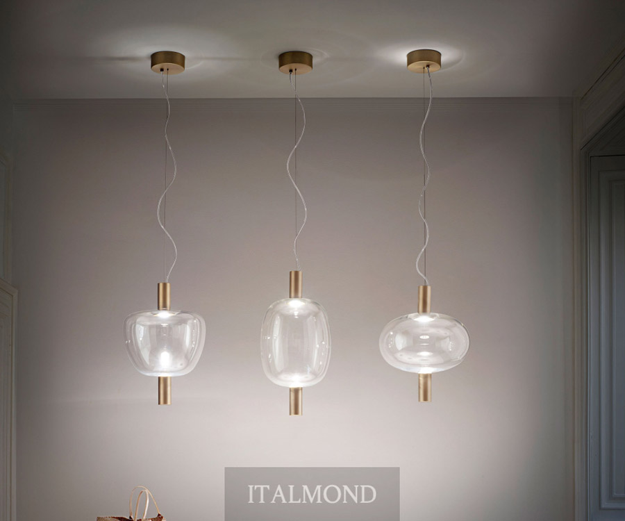 Подвесные люстры необычной формы с позолоченными деталями