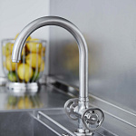 Смеситель для кухни Officine Gullo Tap with arch spout / Rubinetto con getto ad arco OFFICINE GULLO