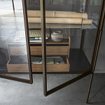 Витрина Lema Galerist LEMA